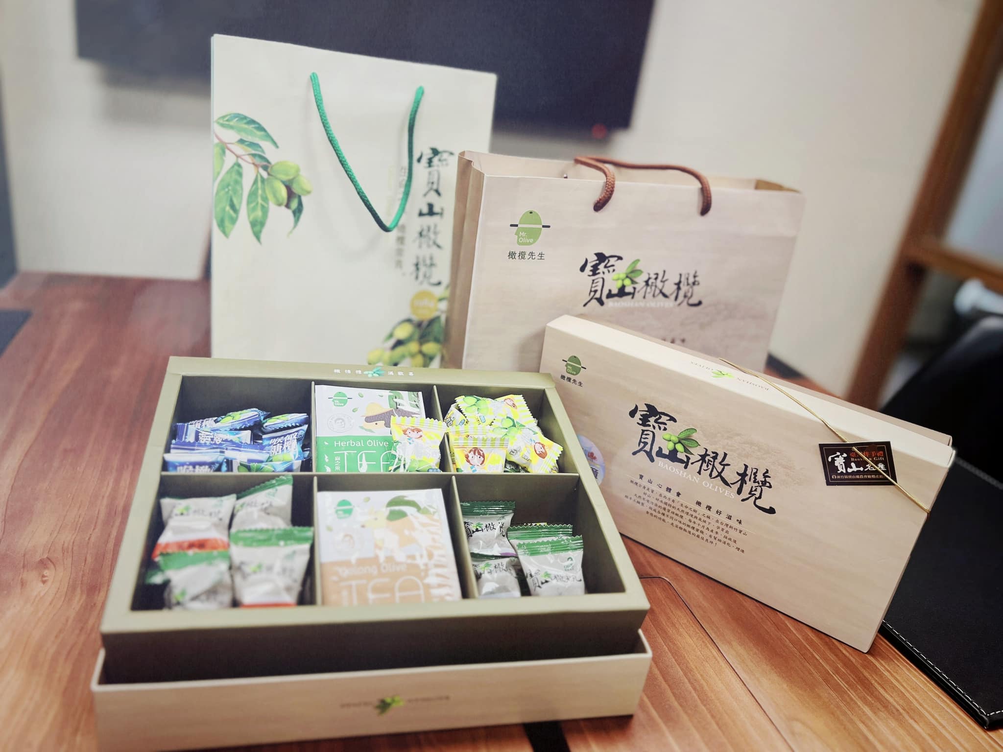 文章預覽：自己好朋友家裡的橄欖，好吃順口，橄欖健胃，又稱長青果，需要…